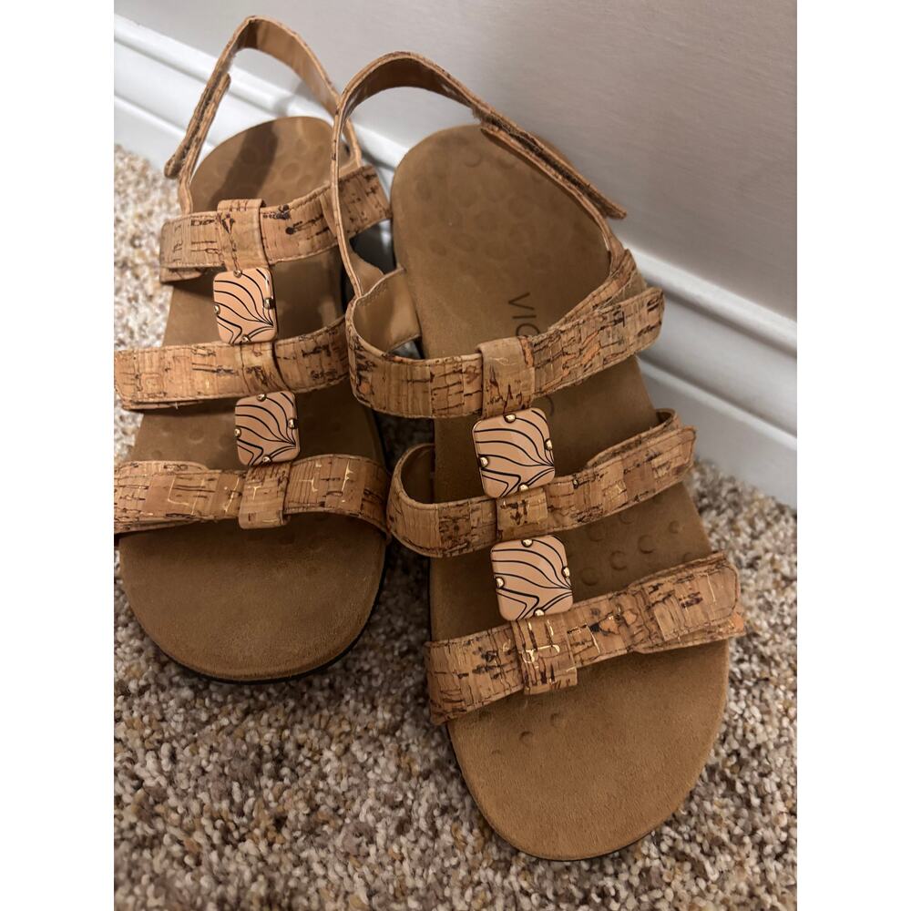 Vionic Amber Adjustable Sandles. Euc, Size 6 - image 1